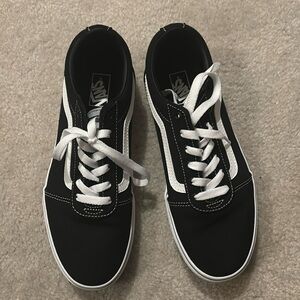 PLATFORM VANS